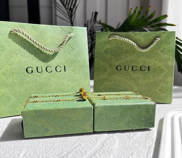 دستبند نقره زنانه برند گوچی ( GUCCI ) | ساخت کشور چین (OEM BY CHINA)