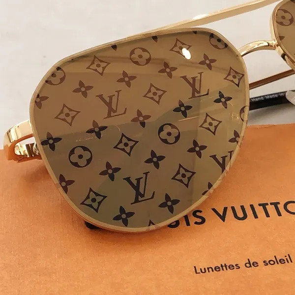 عینک آفتابی زنانه برند لویی ویتون ( LOUIS VUITTON ) مدل LV Z1987U | ساخت کشور چین (OEM BY CHINA)