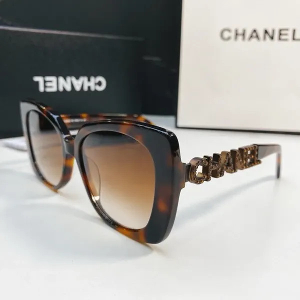 عینک آفتابی زنانه برند شنل ( CHANEL ) مدل CH5422 | ساخت کشور چین (OEM BY CHINA)