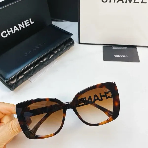 عینک آفتابی زنانه برند شنل ( CHANEL ) مدل CH5422 | ساخت کشور چین (OEM BY CHINA)